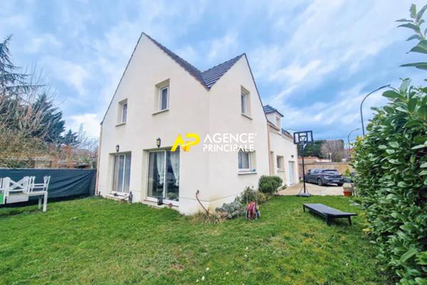 Sartrouville - Maison 7 pièces 5 chambres 140 m2 €465 000 ** - Référence 9477