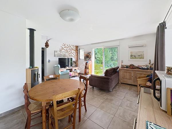 Maison de plain pied à Cadenet de 97 m2, sur un très beau terrain de 3000 m2