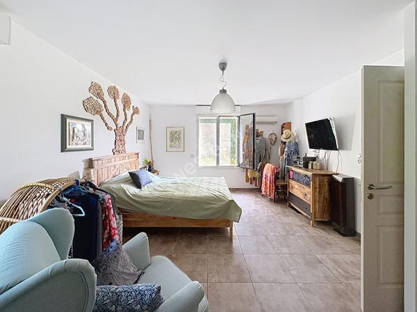 Maison de plain pied à Cadenet de 97 m2, sur un très beau terrain de 3000 m2