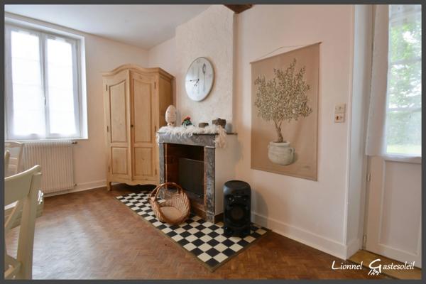 Maison à vendre 11 pièces 6 chambres sur la commune de LE FLEIX en Dordogne  (24)