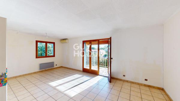 Villa de 5 pièces , garage , jardin.