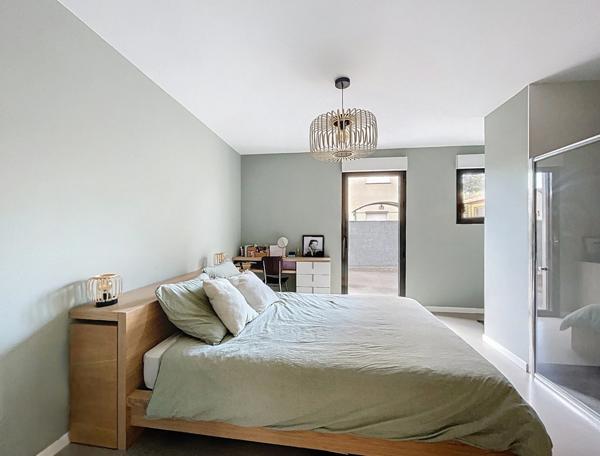 NOUVEAUTE Maison contemporaine avec piscine (21)