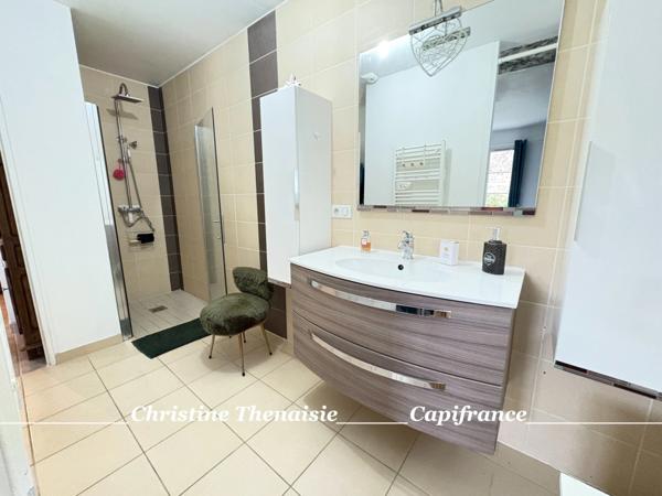 Maison à vendre au coeur du village, 3 chambres, Garage SALLERTAINE (85)