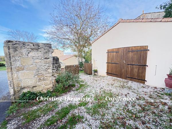 Maison à vendre au coeur du village, 3 chambres, Garage SALLERTAINE (85)