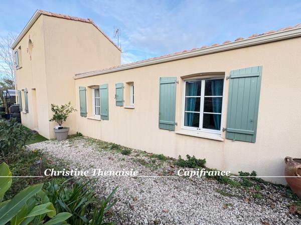 Maison à vendre au coeur du village, 3 chambres, Garage SALLERTAINE (85)