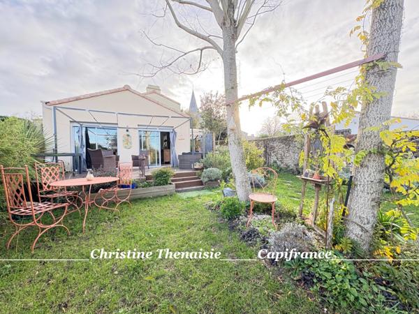 Maison à vendre au coeur du village, 3 chambres, Garage SALLERTAINE (85)