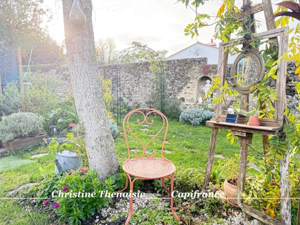 Maison à vendre au coeur du village, 3 chambres, Garage SALLERTAINE (85)