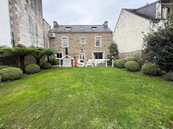 CHARMANTE MAISON DE VILLE EN PIERRE