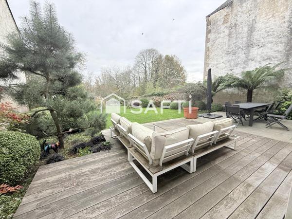 CHARMANTE MAISON DE VILLE EN PIERRE