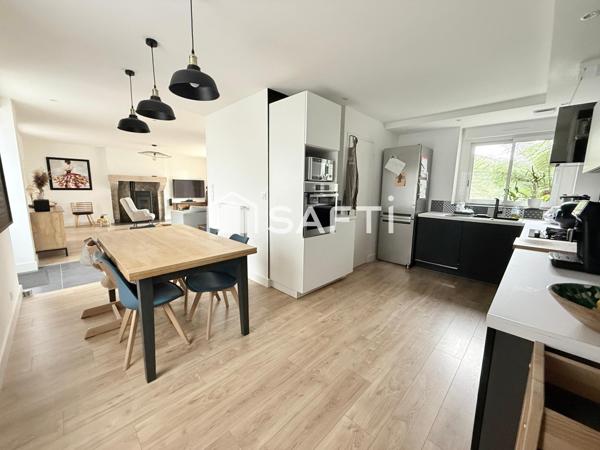 CHARMANTE MAISON DE VILLE EN PIERRE