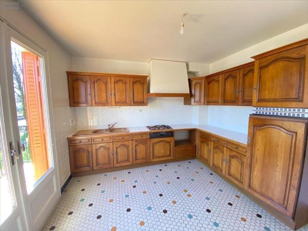 Maison à vendre à Arpajon-sur-Cère dans le Cantal (15130), ref : 15061-1079031   
Carbonat