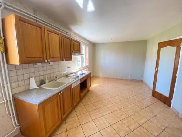 Maison à vendre à Arpajon-sur-Cère dans le Cantal (15130), ref : 15061-1079031   
Carbonat