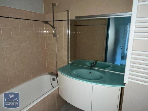 Appartement à louer 3 pièces 75.07m² Besançon (25000)