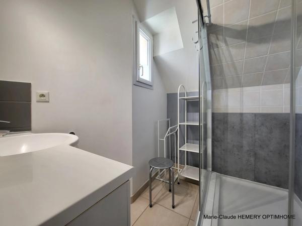 Dinard, St Enogat , Port blanc, maison de 43.5m² avec 2 chambres et jardinet prête à vivre. Plages et commerces à pied