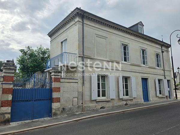 Maison de caractère entièrement rénovée à louer en hyper centre Loches