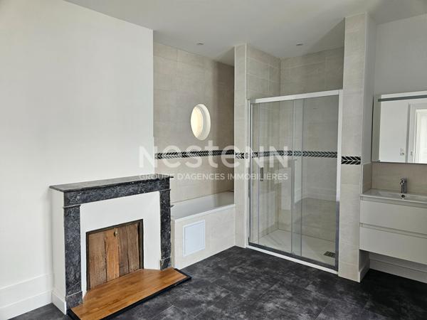 Maison de caractère entièrement rénovée à louer en hyper centre Loches