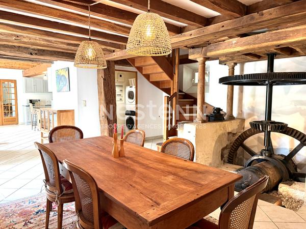 Grande Propriété avec Gites et étang ,359m2 4,8ha