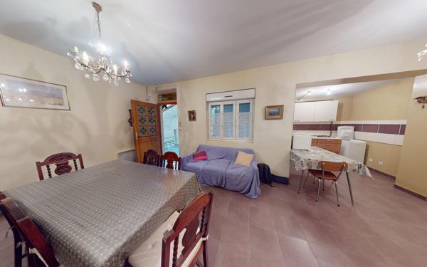 Appartement à vendre    3 pièces • 61,82 m2 Lyon 7