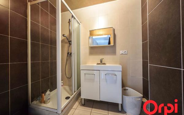 Appartement à vendre    4 pièces • 76,80 m2 Villeurbanne