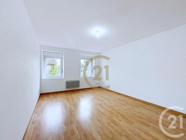 Appartement F3 à vendre  3 pièces - 74,40 m 2   BAVILLIERS  - 90