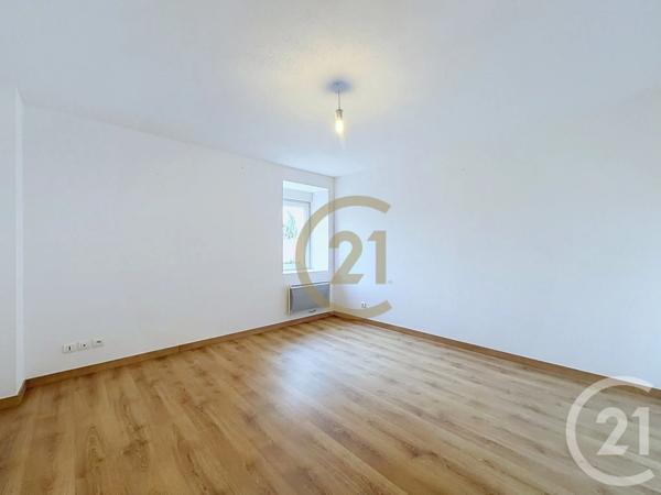 Appartement F3 à vendre  3 pièces - 74,40 m 2   BAVILLIERS  - 90