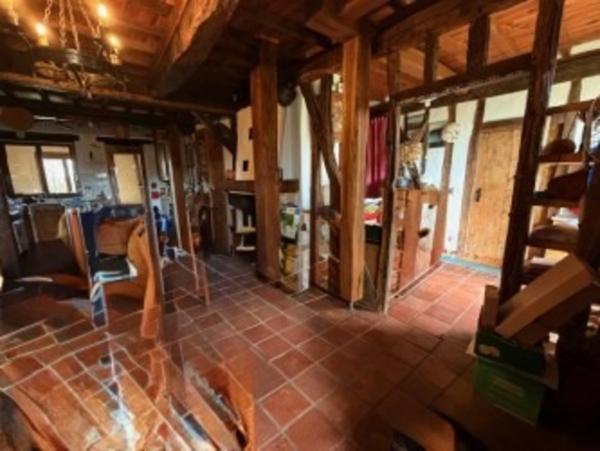 PLAISANCE (32): Ancienne FERME GASCONNE de 300m2, adaptée activité chambres d hotes, 7chambres, dépendances, 5000m2