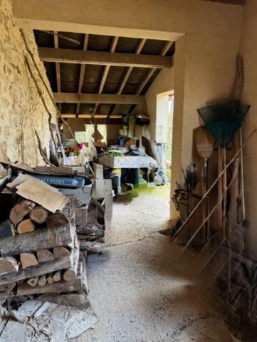 PLAISANCE (32): Ancienne FERME GASCONNE de 300m2, adaptée activité chambres d hotes, 7chambres, dépendances, 5000m2
