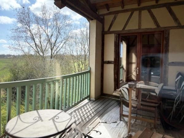 PLAISANCE (32): Ancienne FERME GASCONNE de 300m2, adaptée activité chambres d hotes, 7chambres, dépendances, 5000m2