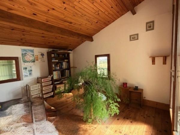 PLAISANCE (32): Ancienne FERME GASCONNE de 300m2, adaptée activité chambres d hotes, 7chambres, dépendances, 5000m2