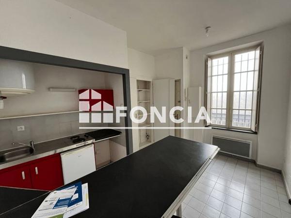 Location Appartement 2 pièces 28.78 m² - 5 rue grizot Nimes 30000