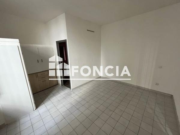 Location Appartement 2 pièces 28.78 m² - 5 rue grizot Nimes 30000