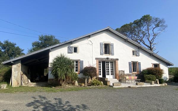 Maison à louer    7 pièces •  Pomarez