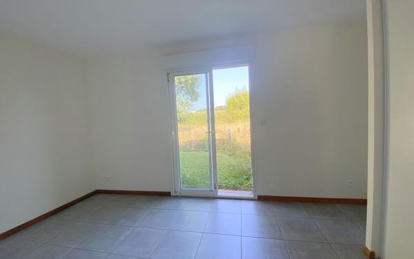 Maison à louer    7 pièces •  Pomarez