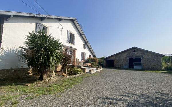 Maison à louer    7 pièces •  Pomarez