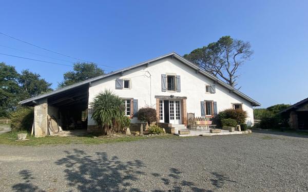 Maison à louer    7 pièces •  Pomarez