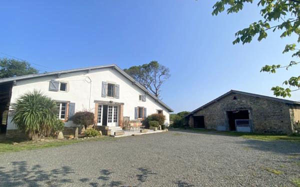 Maison à louer    7 pièces •  Pomarez