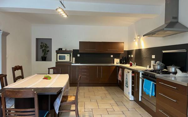 Maison à louer    7 pièces •  Pomarez