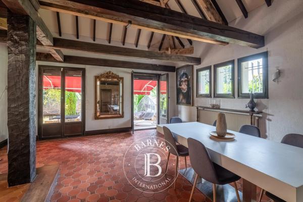 Saint-Cyr-au-Mont-d'Or, Maison 3 Chambres -  272 m² à vendre
