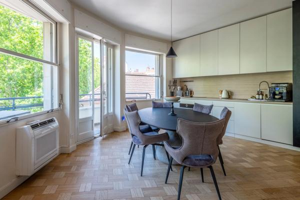 Lyon 3ème - Appartement de 135,45 m² - 3 chambres - Balcons - Cave