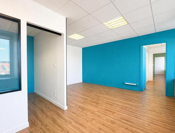 Agen centre - Local professionnel de 70 m² avec deux emplacements de stationnement