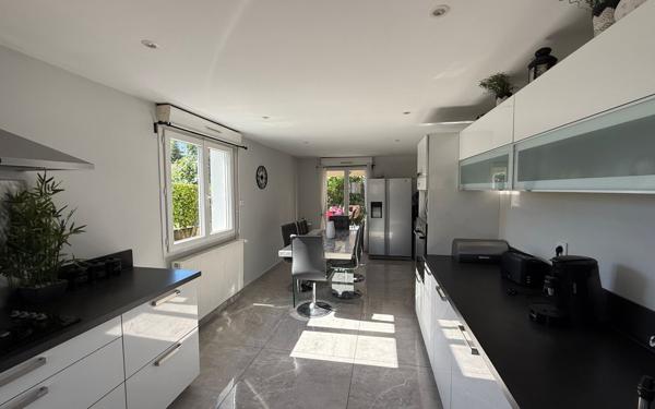 Maison à vendre    5 pièces •  Vienne