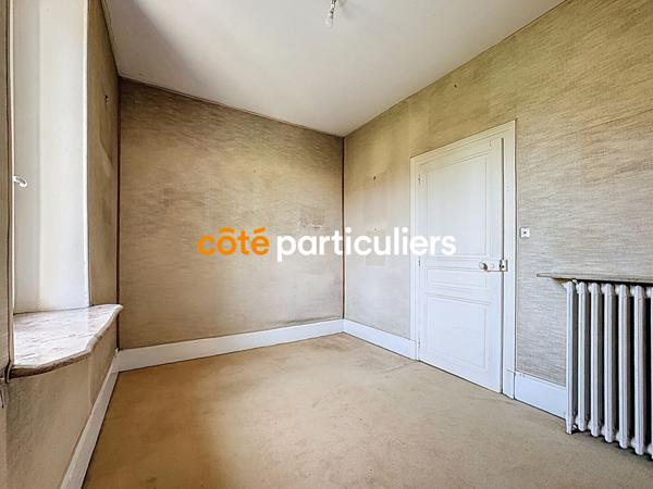 Vente Maison197,6 m² - 7 Pièces - GENLIS (21110)