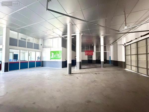 Location - Fonds et/ou murs commerciaux Châlons-en-Champagne 51000 475 m 2