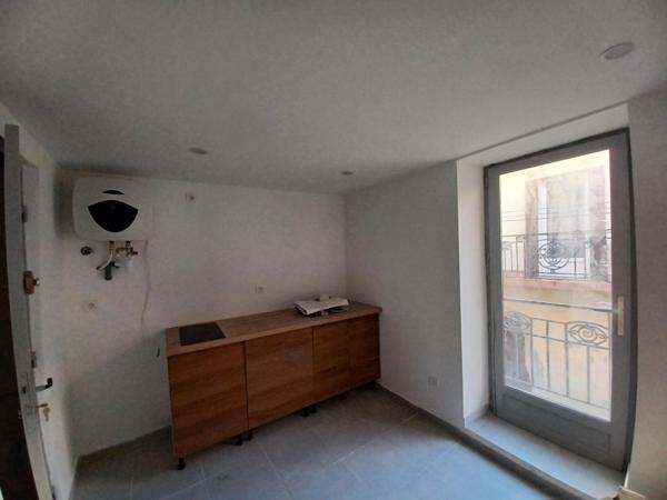 Immeuble  75M2 4 studios