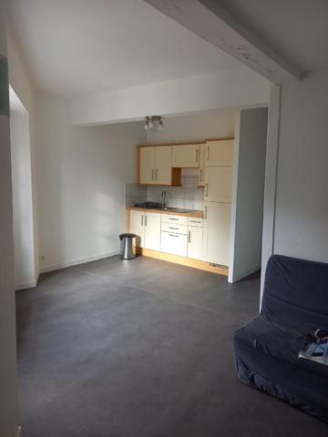 LAVAL, appartement T2 de 40 m² au 3ème étage