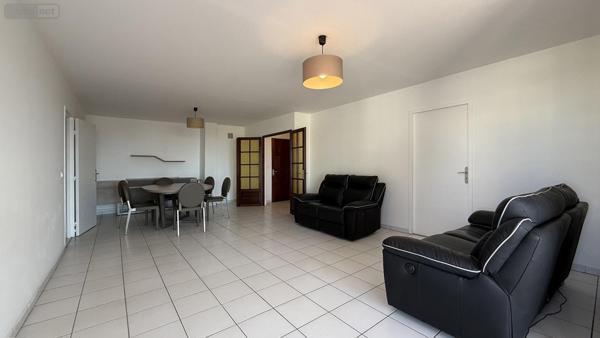 Appartement à louer à Saint-Denis à la Réunion (97400), ref : MTLOC   
centre ville