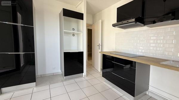 Appartement à louer à Saint-Denis à la Réunion (97400), ref : MTLOC   
centre ville