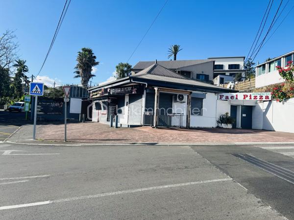 Local d activites de 49 m²