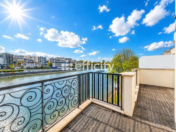 Appartement
         2 pièces
        - 70 m² 895 000 € *