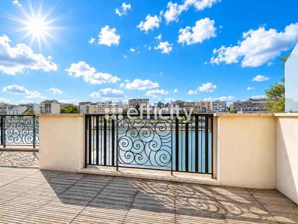 Appartement
         2 pièces
        - 70 m² 895 000 € *